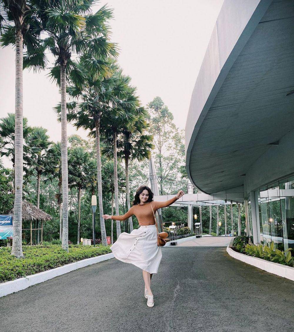 gaya OOTD kasual ala Michelle Ziudith (instagram.com/michelleziu)