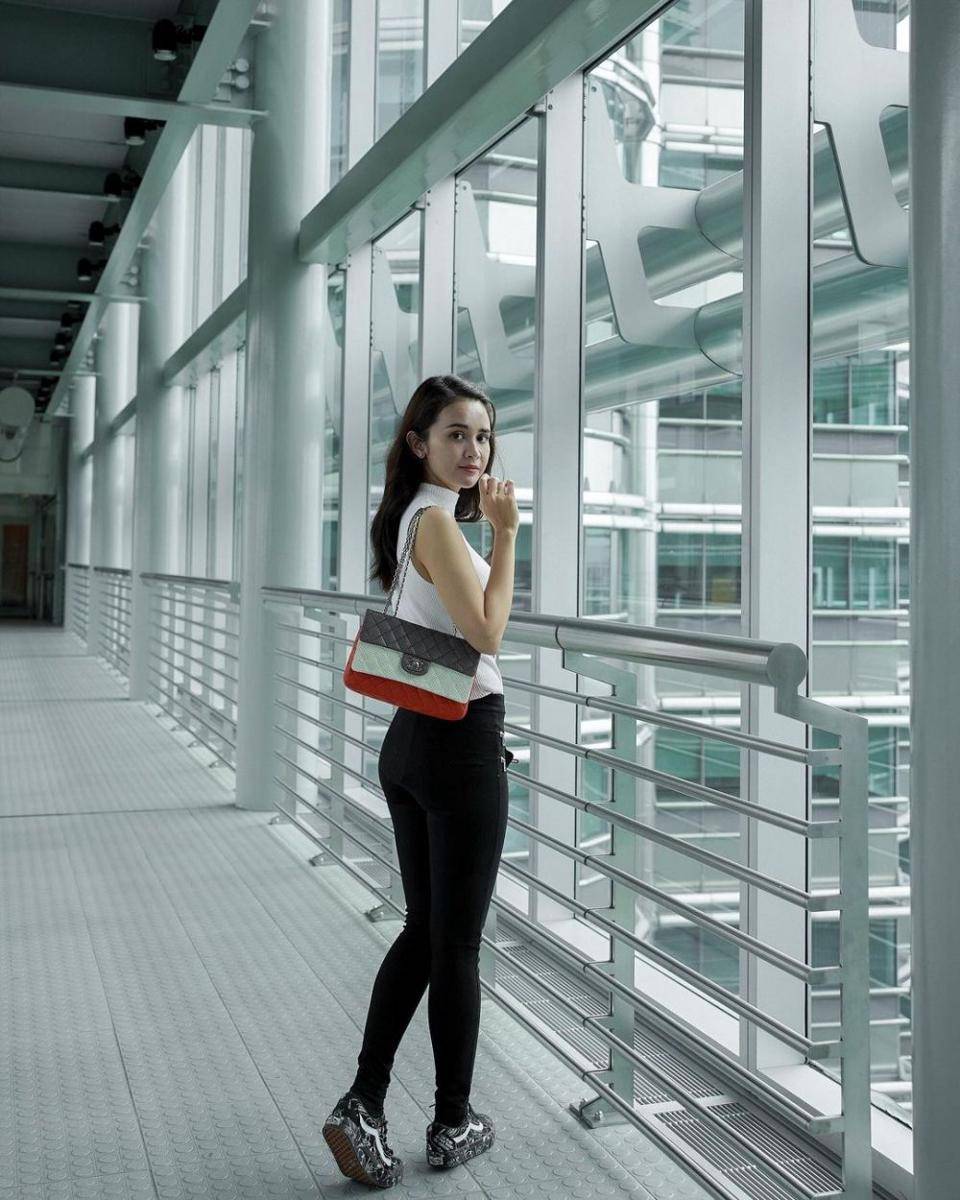 gaya OOTD kasual ala Michelle Ziudith (instagram.com/michelleziu)