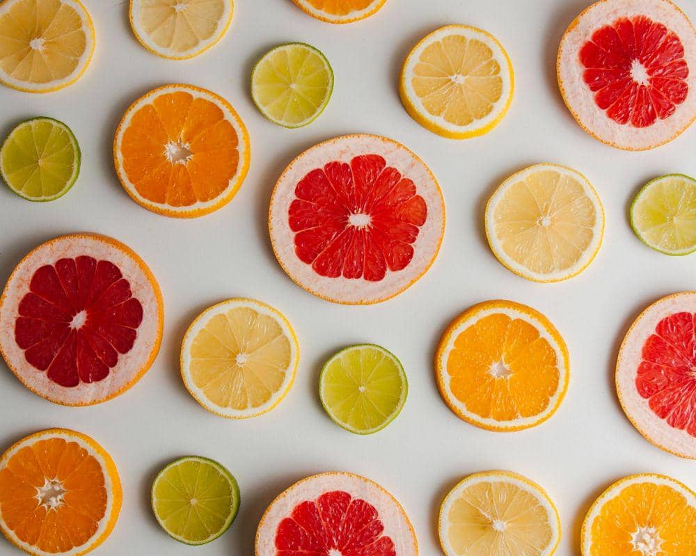 ilustrasi citrus dalam loyang (unsplash.com/estudiobloom)
