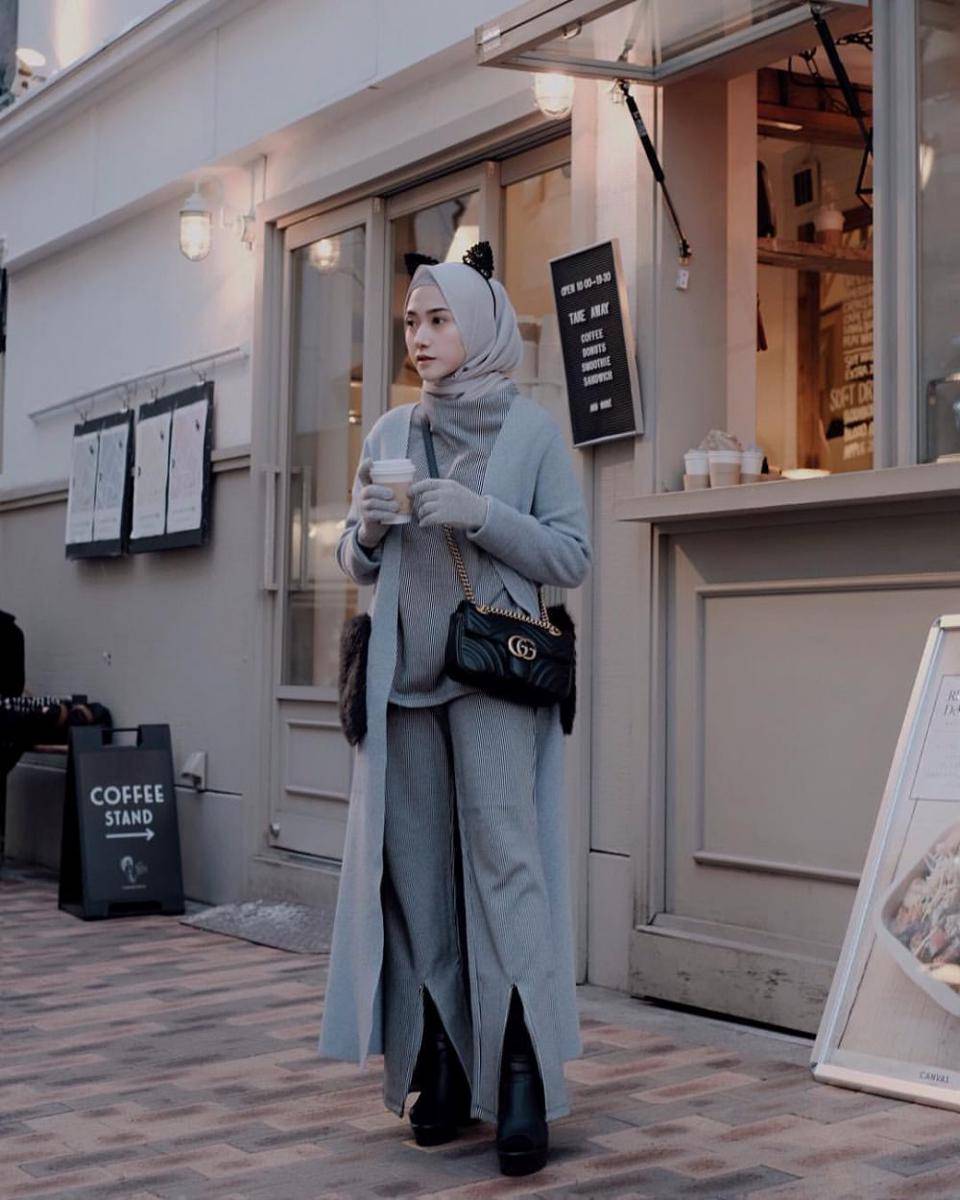 hijab style liburan ke luar negeri ala selebgram Nisa Cookie (instagram.com/nisacookie)
