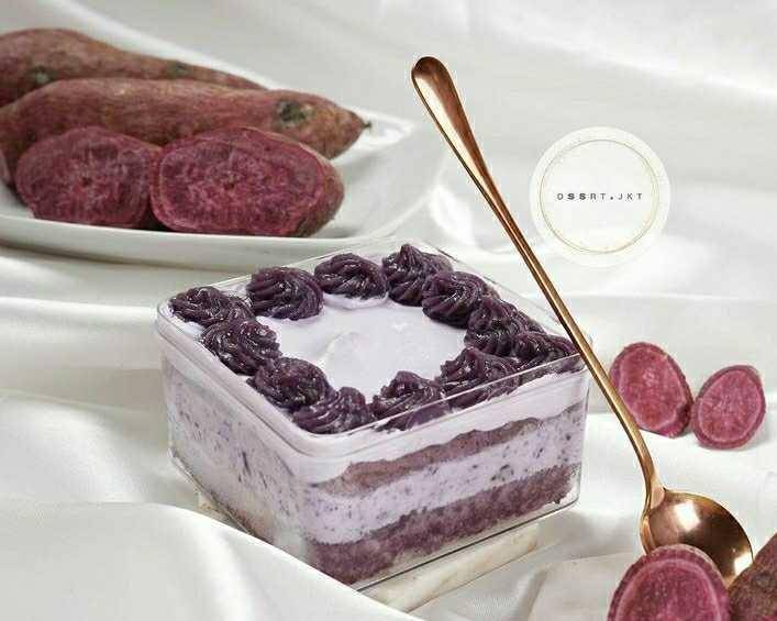 Dessert Box Ubi Ungu (instagram.com/dssrt.jkt)