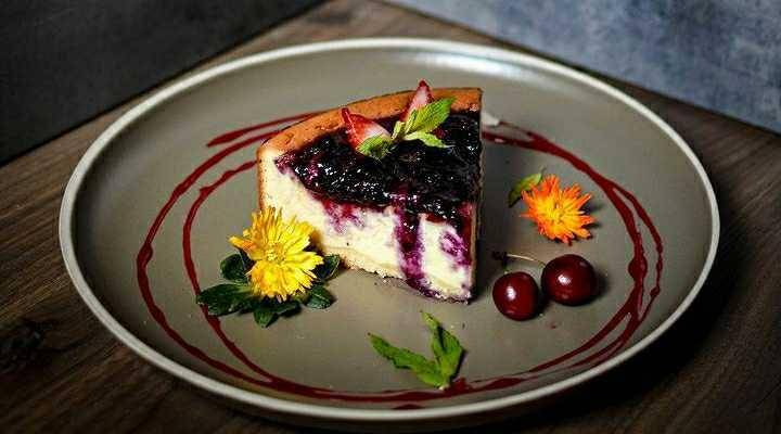 New York Cheese Cake (instagram.com/chaugluten.sj)