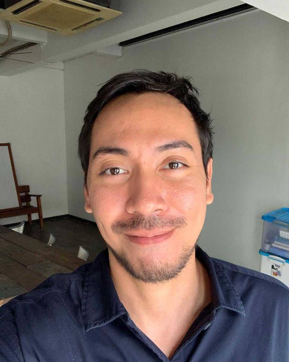 potret aktor Khiva Iskak (instagram.com/khivaiskak)