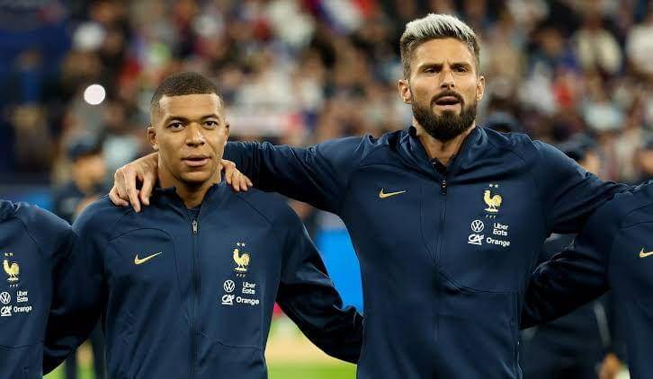 Kylian Mbappe dan Olivier Giroud (fifa.com)