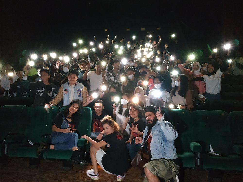 Keseruan Nonton Bareng Film Qorin di Kota Bandung