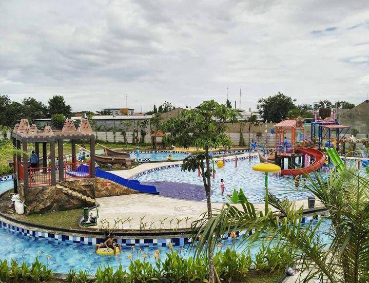Suasana Kraton Waterpark. (Instagram.com/kratonwaterparksidoarjo)