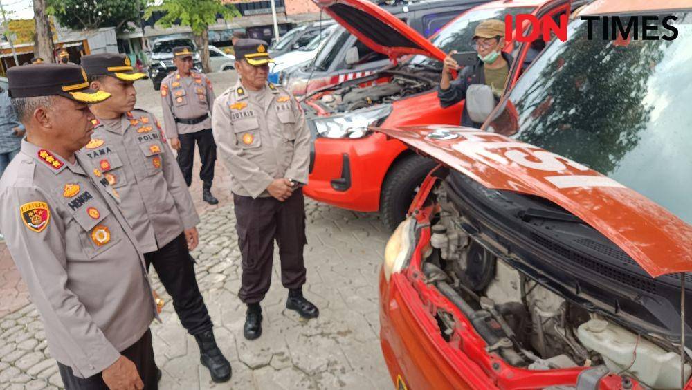 Polisi di Bekasi Lakukan Inspeksi Kendaraan Jelang Hari Raya Natura. (IDN Times/Imam Faishal)
