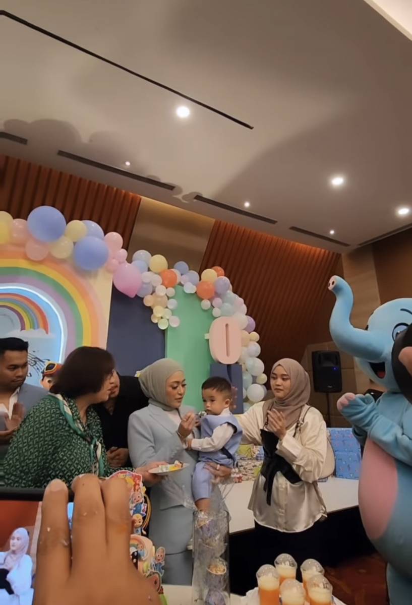 momen ulang tahun Adzam anak Sule dan Nathalie Holscher (instagram.com/nathalieholscher)