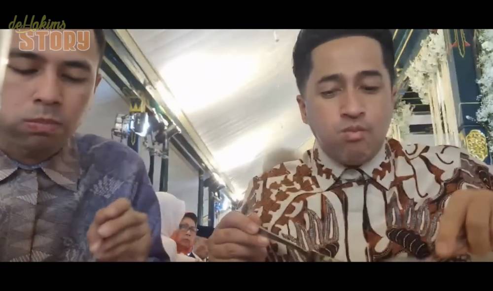 momen Irfan Hakim makan di pernikahan Kaesang dan Erina (youtube.com/deHakimsStory)