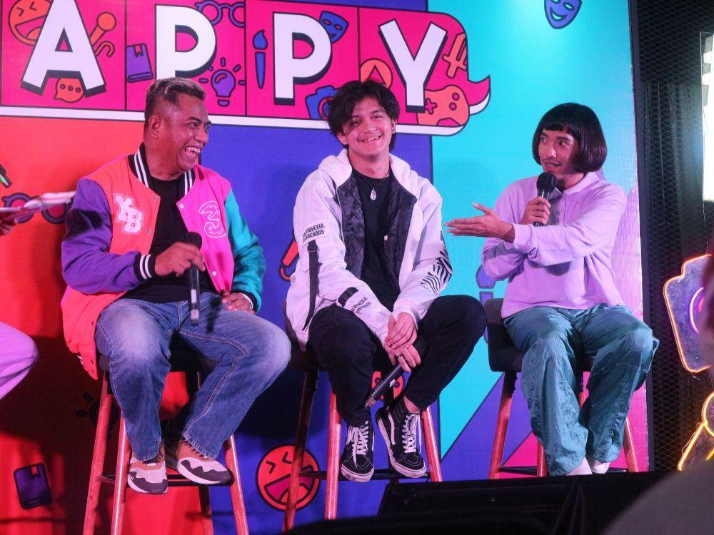 Yesias Petrus Boeboe, Arash Buana & Bondol dalam press conference Festival Tri #GenerasiHappy di Lapangan Palembang Trade Centre Mall (IDN Times/Anastasia Desire)