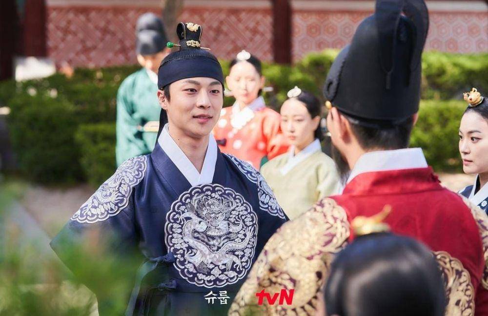 Bae In Hyuk di drama Under The Queen's Umbrella (instagram.com/tvn_drama)