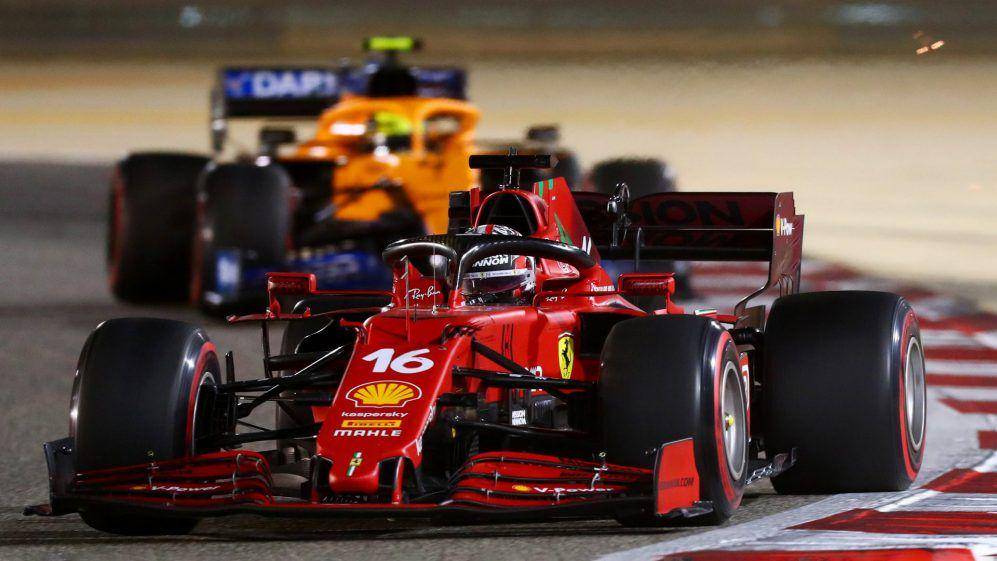 Mobil Ferrari SF21 menjadi tunggangan Charles Leclerc pada Formula 1 2021. (formula1.com)