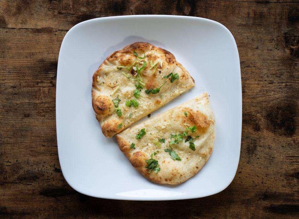Resep Roti Garlic Naan yang Gurih dan Harum, Bikinnya tanpa Oven!