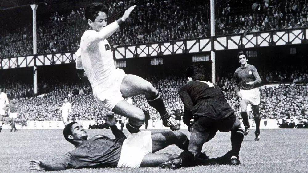 Portugal melawan Korea Utara di Piala Dunia 1966. (fifa.com)