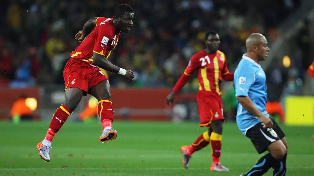 Ghana melawan Uruguay di perempat final Piala Dunia 2010. (fifa.com)