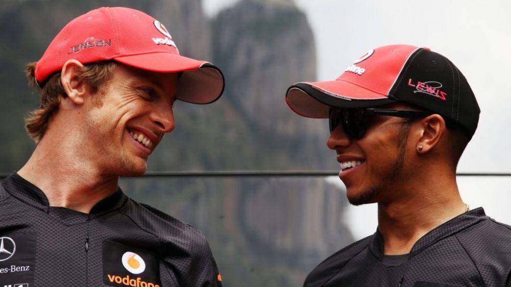 Jenson Button dan Lewis Hamilton (formula1.com)