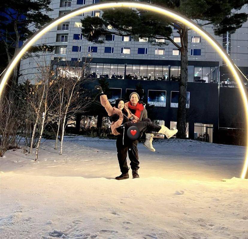 keluarga Roger dan Cut Meyriska liburan ke Korea Selatan (instagram.com/cutratumeyriska)
