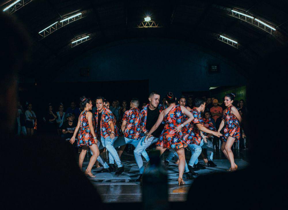 ilustrasi Tango Show (unsplash.com/frank_romero)