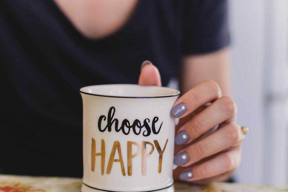 ilustrasi mug (pexels.com/Kristina Paukshtite)