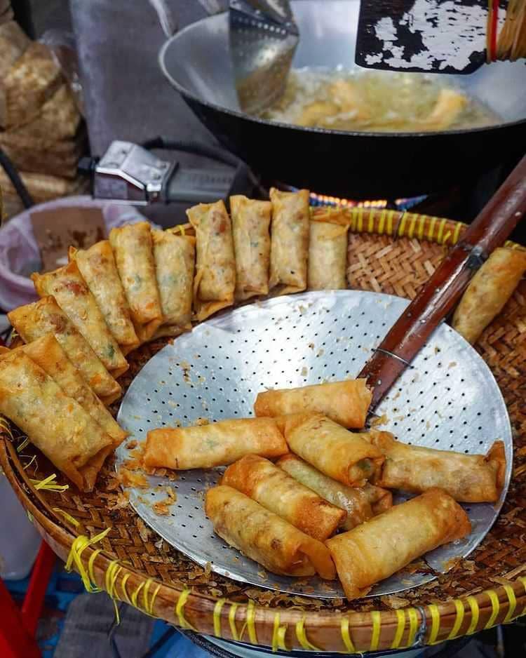 Lumpia Samijaya (instagram.com/streetfoodmadiun)