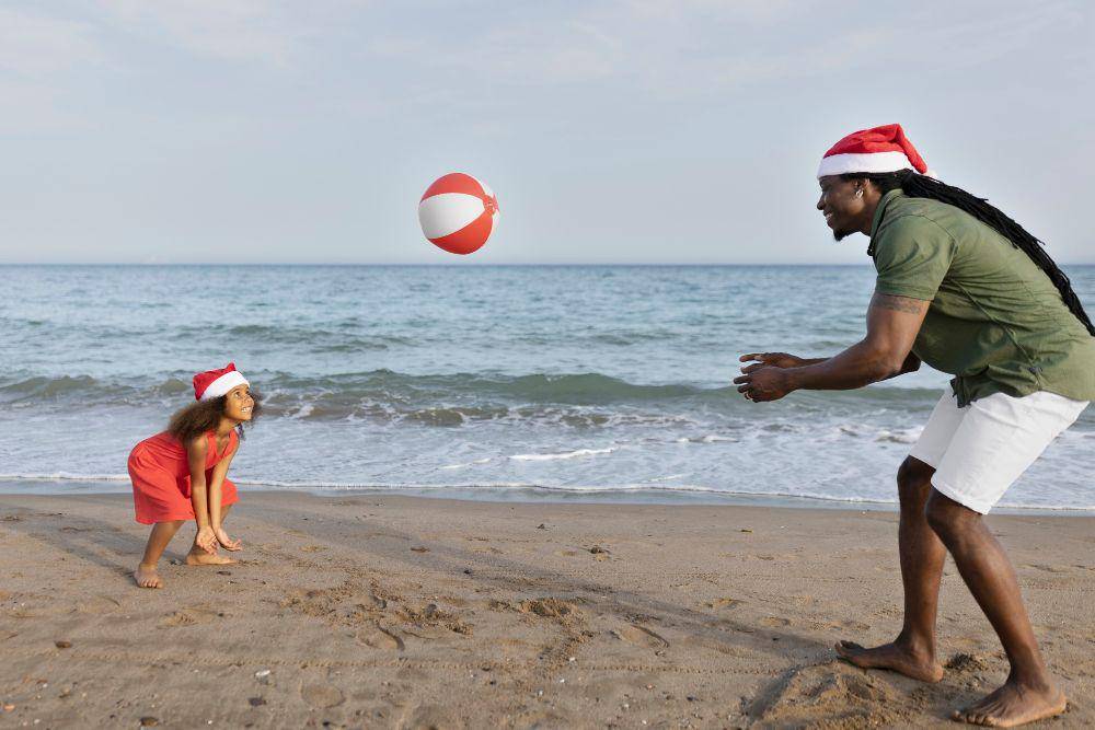 ilustrasi perayaan Natal di pantai (freepik.com)