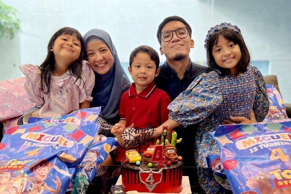 Momen ulang tahun Miguel (instagram.com/desta80s)
