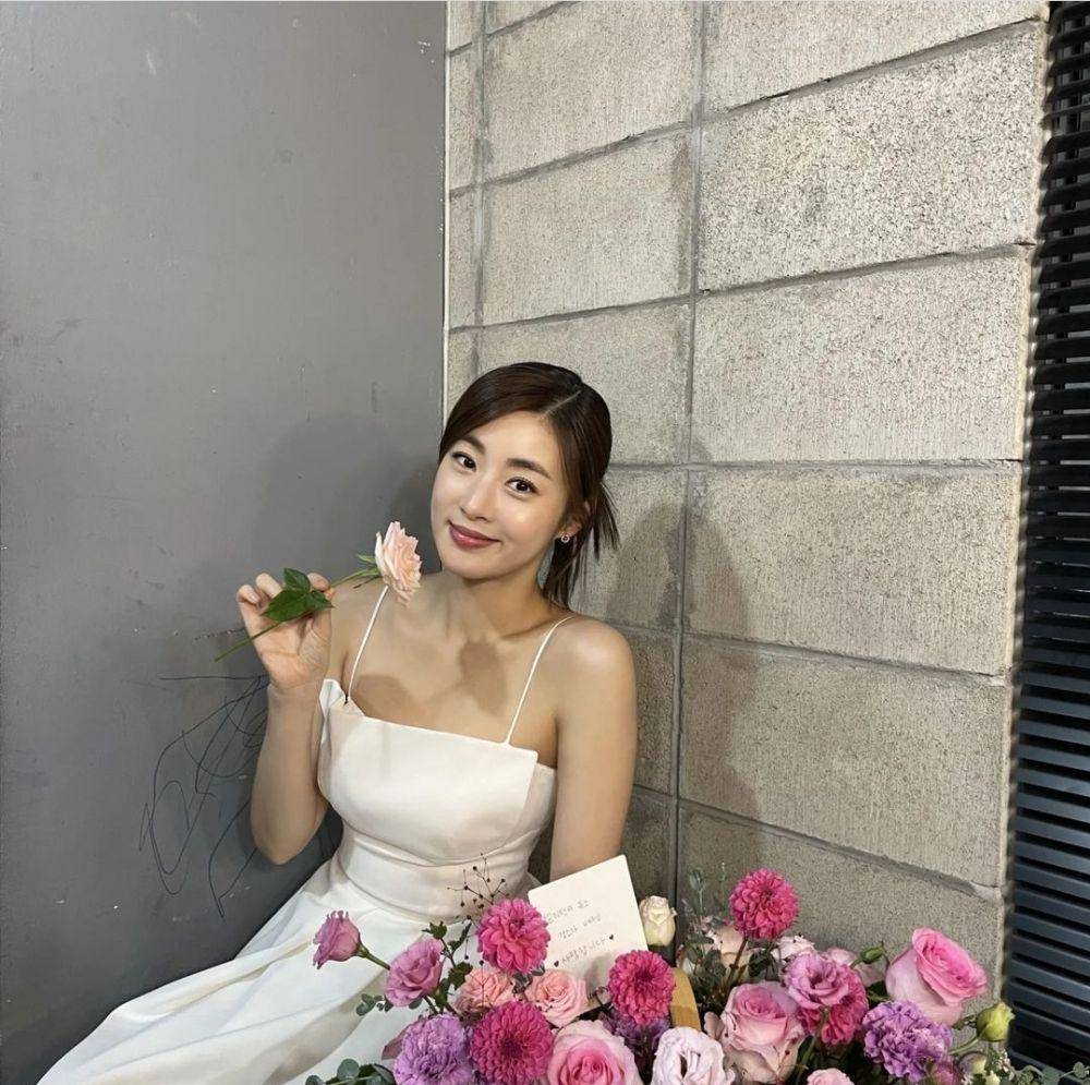 Kang Sora (instagram.com/reveramess_)