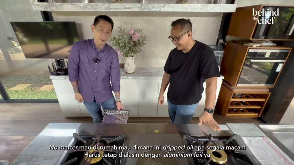 dapur di rumah Chef Juna (dok.youtube.com/BehindtheChefbyChefDegan)