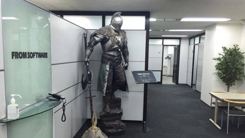 salah satu sudut ruangan di kantor FromSoftware (gameinformer.com)