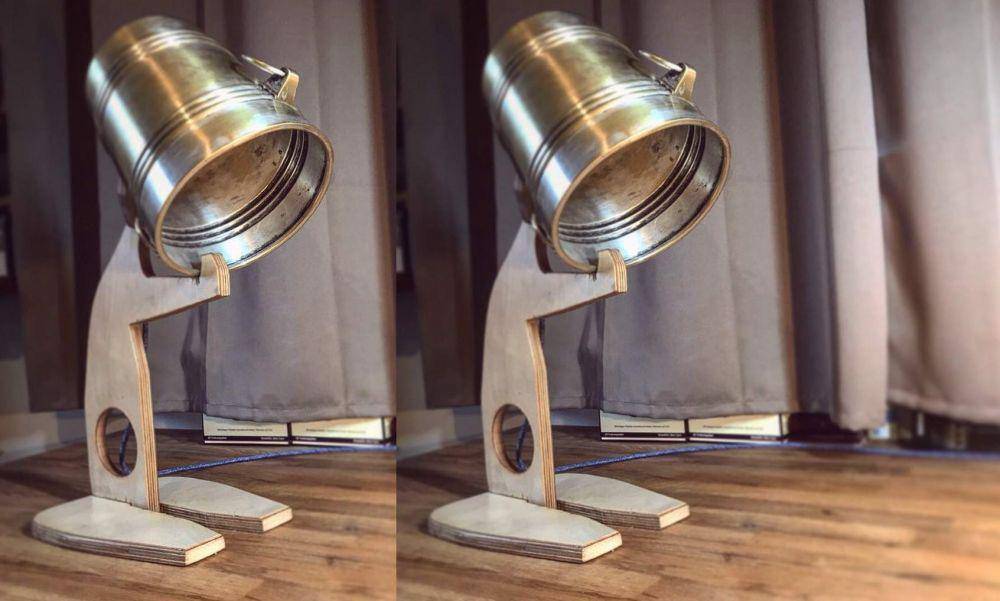 ilustrasi lampu meja dari ember (aminoaapps.com/ diy_berlin)