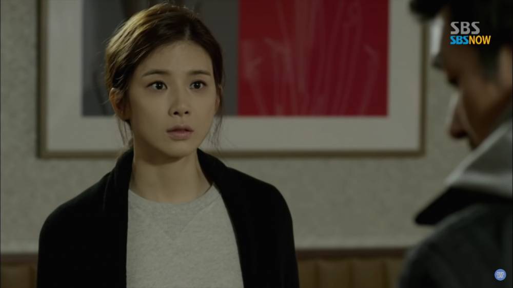 Lee Bo Young di drama God's Gift - 14 Days (youtube.com/ SBS NOW / SBS 공식 채널)