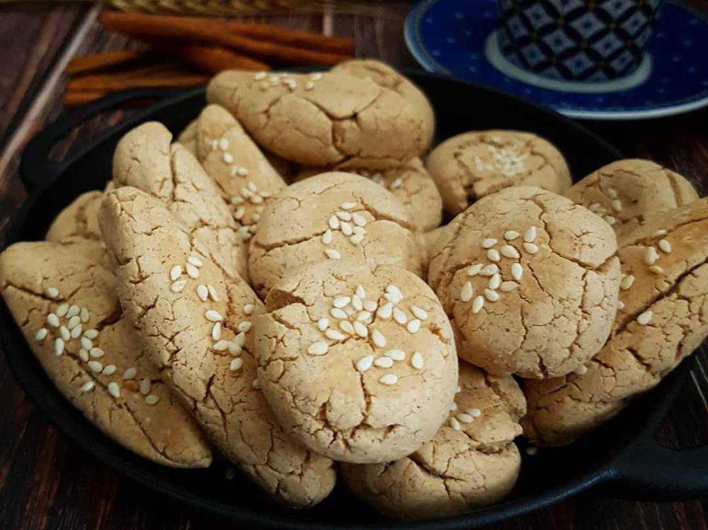 kue bage (instagram.com/yolandaliee.kitchen)