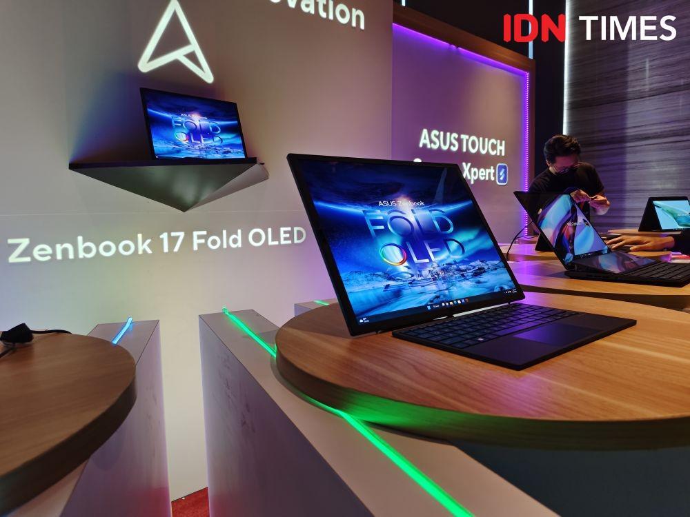 Laptop Layar Lipat ASUS Zenbook 17 Fold OLED Hadir di Indonesia