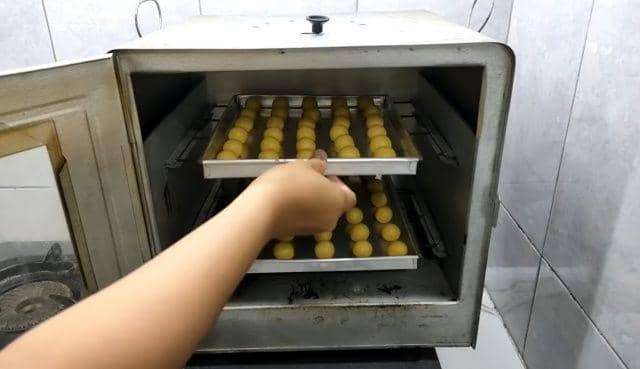 ilustrasi adonan yang siap dipanggang (YouTube.com/CR COOK)