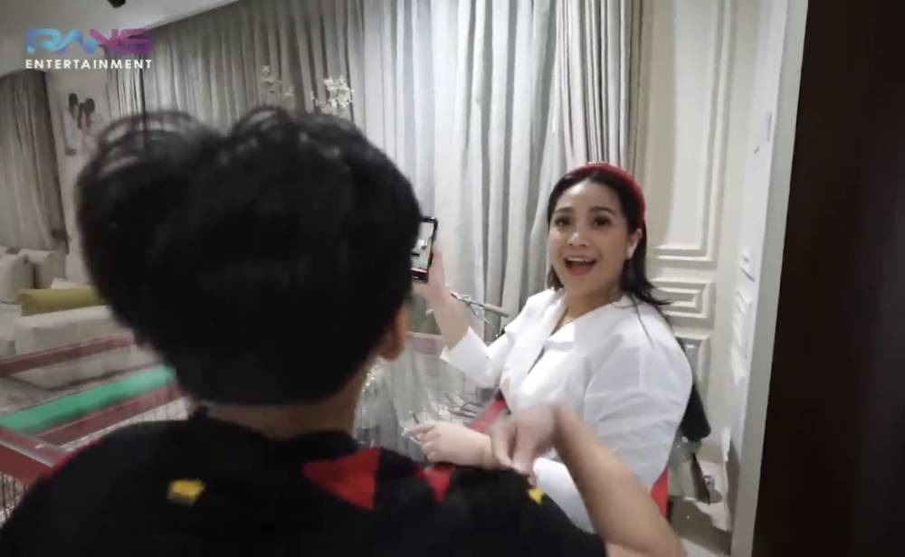 momen Gigi coba filter anime untuk cari hantu (youtube.com/RANS Entertainment)
