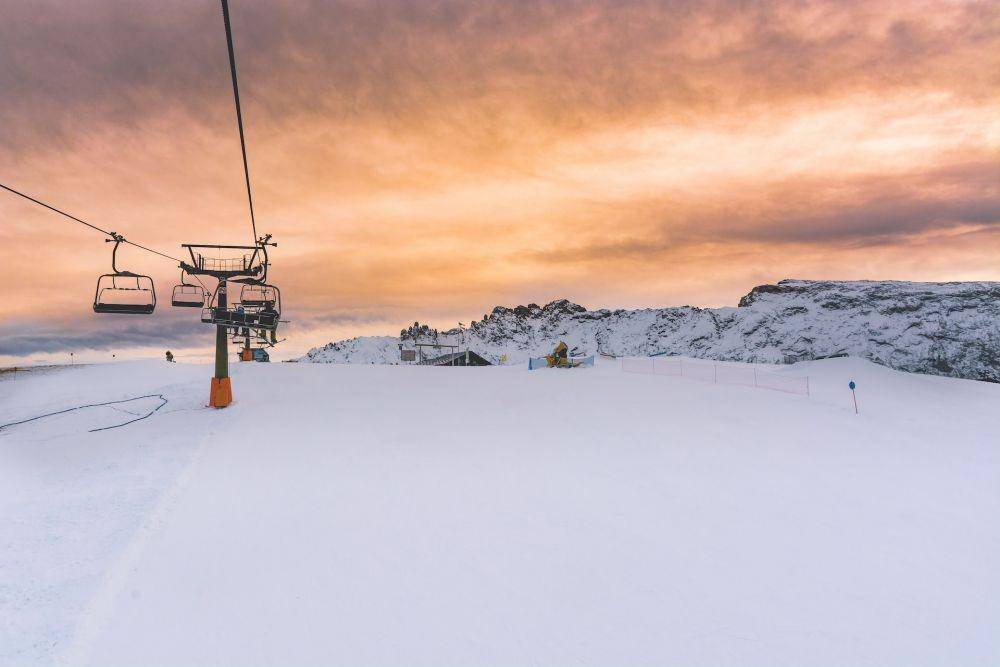 ilustrasi ski resort di Maroko (unsplash.com/Pietro De Grandi)