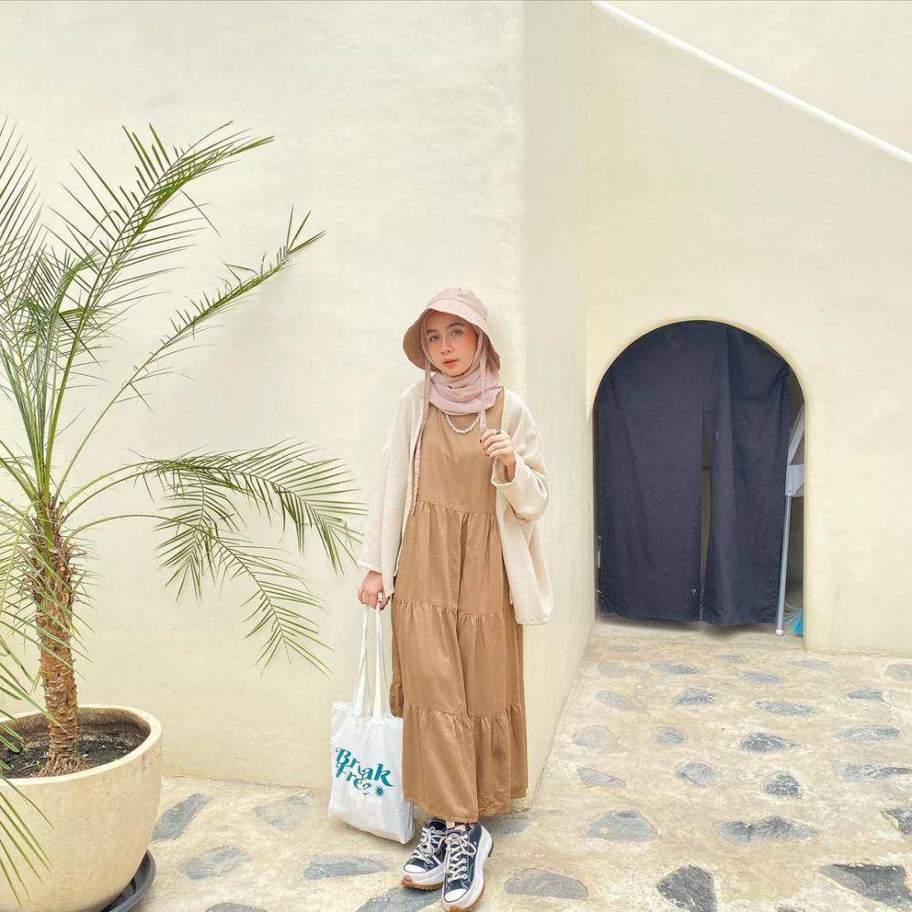 style feminin selebgram Syahla Effendi (instagram.com/syahlaeffendi)