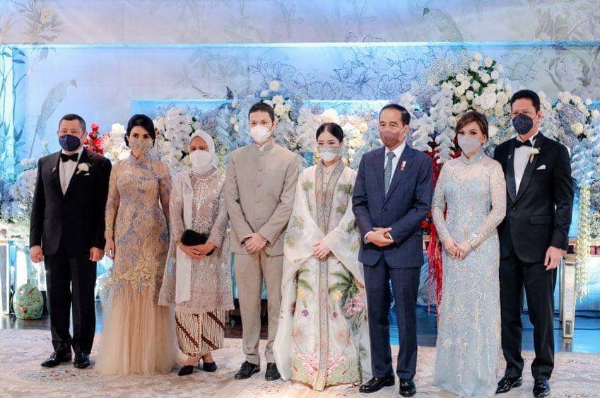 Busana Ibu di Pernikahan Anaknya (instagram.com/jessicatanoe)