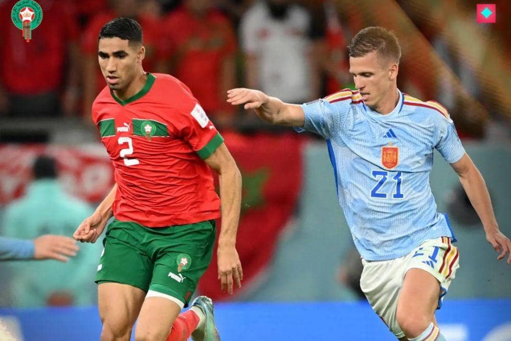 Achraf Hakimi (kiri) sebagai salah satu bintang muda Timnas Maroko di Piala Dunia 2022 Qatar. (instagram.com/equipedumaroc)