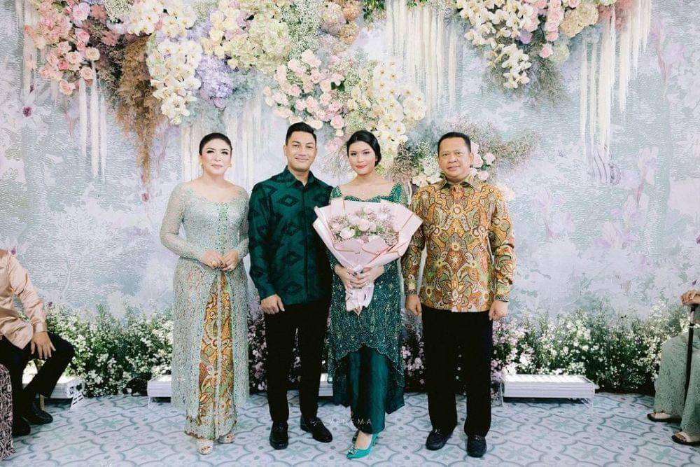 Lamaran Debby Pramestya, putri Ketua MPR RI Bambang Soesatyo. (Instagram.com/venemapictures)