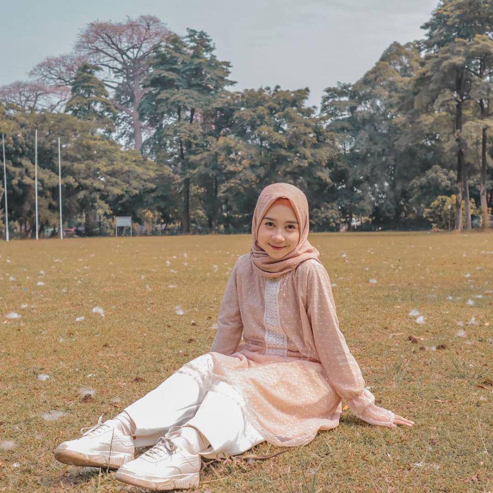 style feminin selebgram Syahla Effendi (instagram.com/syahlaeffendi)