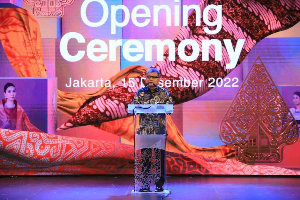 Opening Ceremony UMKM EXPO(RT) BRILIANPRENUER 2022, yang dihadiri oleh Menteri Koperasi dan UKM RI Teten Masduki, Menteri Pariwisata dan Ekonomi Kreatif RI Sandiaga Uno, bersama Direktur Utama BRI Sunarso, Kamis (15/12). (Dok. BRI)