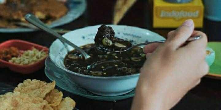 5 Kedai Rawon di Jakarta Selatan Ini Punya Rasa Super Lezat!