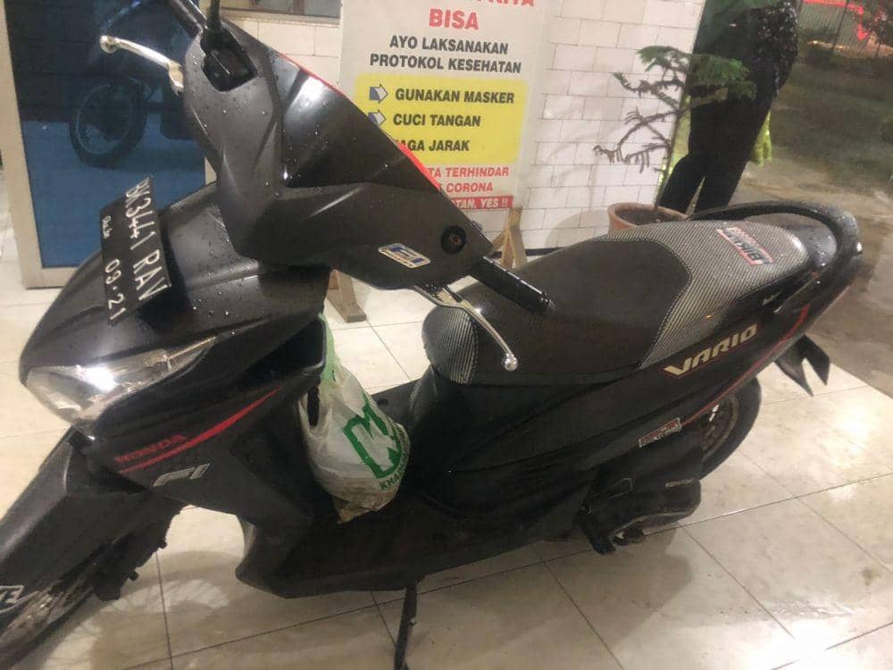 Barang bukti sepeda motor yang dicuri oleh pelaku pembunuh ibu dan anak di Langkat (IDN Times/ istimewa)