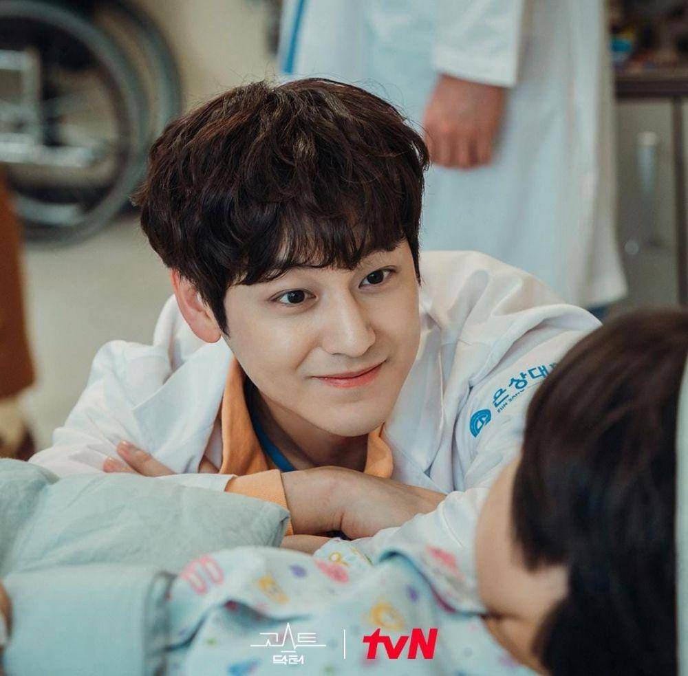 Kim Bum di drama Ghost Doctor (instagram.com/tvn_drama)