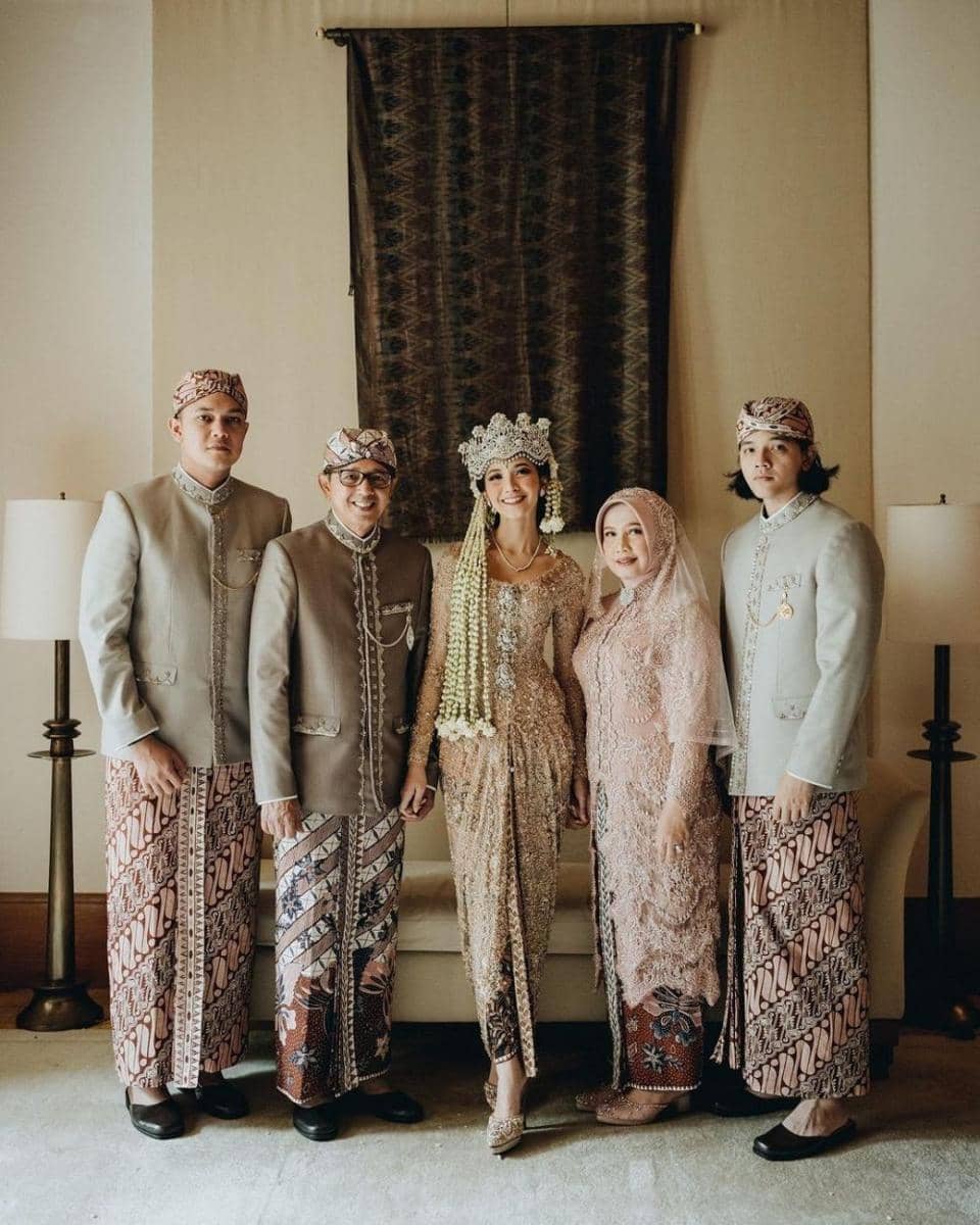 Sheila Dara (instagram.com/sheiladaisha)