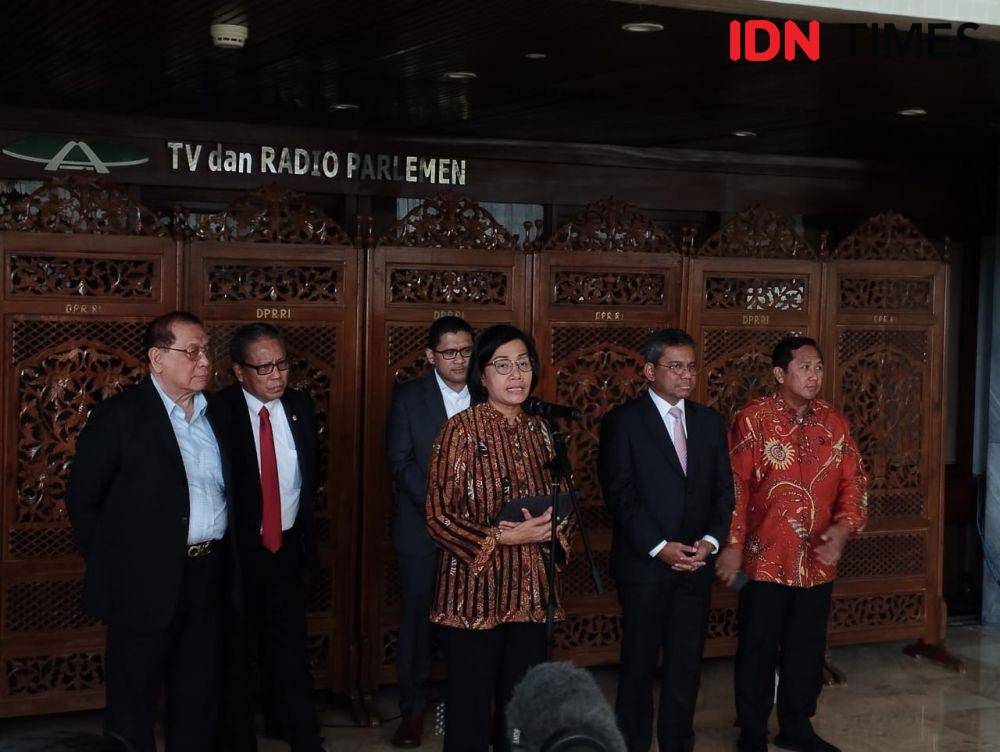 Menteri Keuangan (Menkeu) Sri Mulyani Indrawati saat konferensi pers di Gedung DPR RI, Kamis (15/12/2022). (IDN Times/Trio Hamdani)