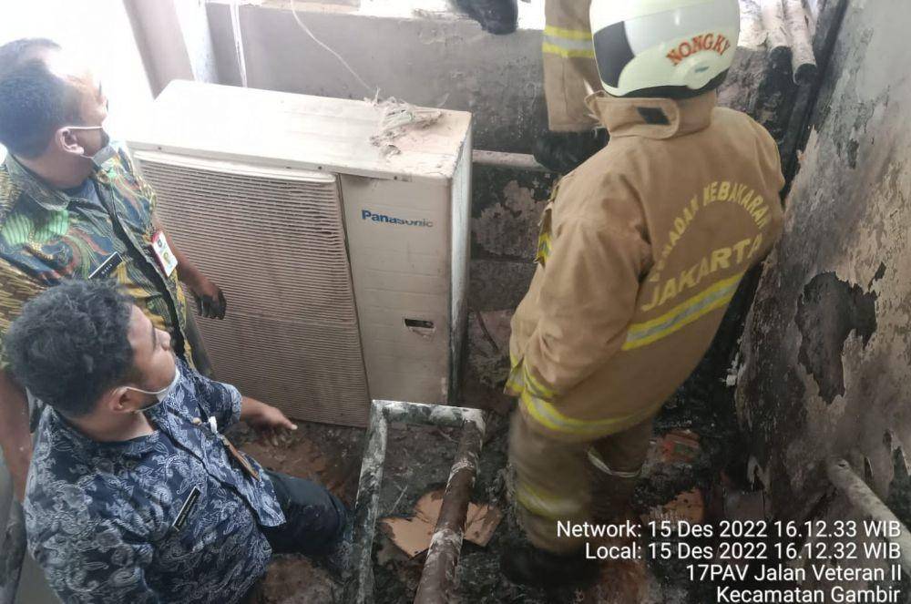Kebakaran di Gedung Kemendagri, Diduga Api Berasal dari AC. (dok. Sudin Gulkarmat Jakpus)