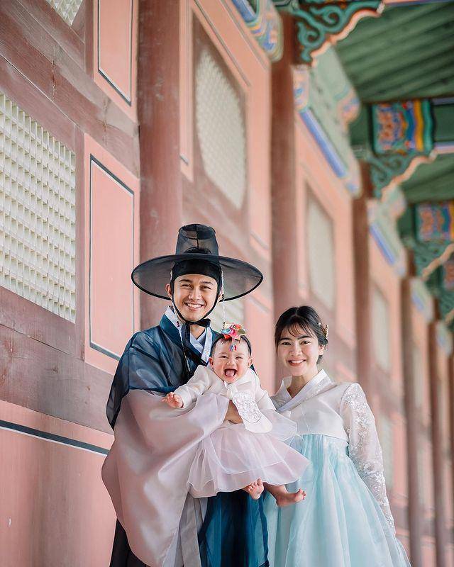 potret keluarga Felicya Angelista dan Caesar Hito (instagram.com/felicyangelista)