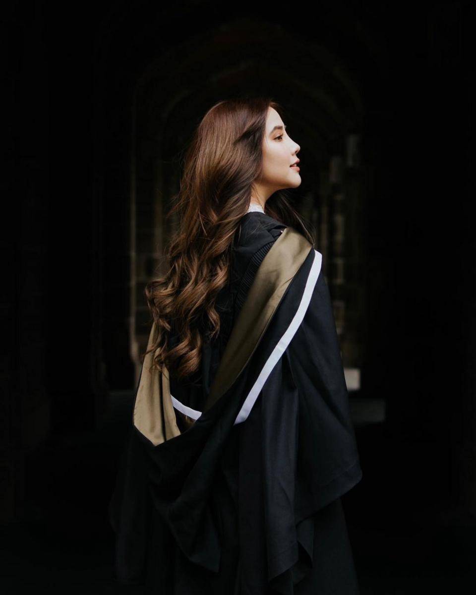 wisuda Agatha Chelsea dari University of Melbourne (instagram.com/agatha_chelsea)